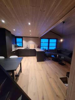 Flott enderekkehus med fantastisk utsikt - Longyearbyen - 7