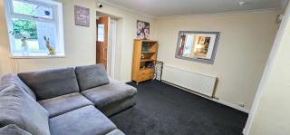 mySTAYINN Telford 7 Bedroom House - 5