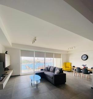 Sliema Seaview Apartment- Valletta Views - APT 8, 49 Tigne Point Mansions - Sliema - 8