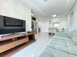 Apto na praia de Bombas, ótima localização - 4