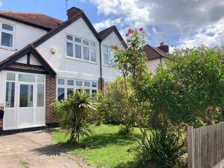 Twin home with free parkings, Surbiton, Kingston upon Thames, Surrey, Greater London, UK! - Surbiton - 0