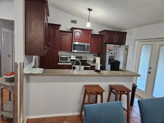 Rock Creek Getaway - Port Charlotte - 5