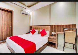 Hotel Emerald Near T2 International Airport Mumbai - Bombay - 7