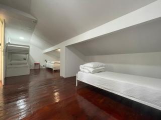 Owls Hostel Ildefonso - Oporto - 4