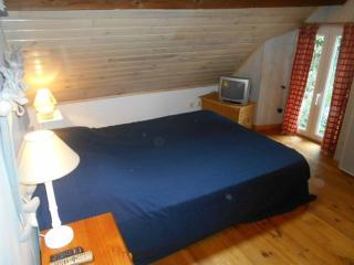 Appartement 5 pièces, 9 pers, balcon sud, proche centre et télécabine, options confort. - FR-1-401-96 - Cauterets - 8