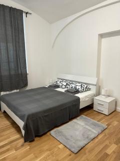Hermés Petrská - Prague - 0