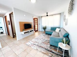 Oasis Village Spacious Apt W/ Ocean View For 9 - 9