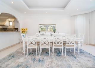 Vacay Lettings -Private Pool & Beach Villa at Palm Jumeirah - 4