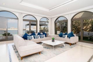 Vacay Lettings -Private Pool & Beach Villa at Palm Jumeirah - 2