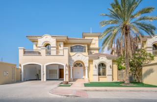 Vacay Lettings -Private Pool & Beach Villa at Palm Jumeirah - 3