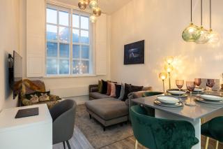 Your Home Away From Home - Manchester - 0
