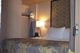 Aarya Hotel By Niagara Fashion Outlets - 1