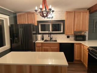 Riverside Retreat - Benton Harbor - 4