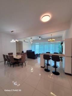 Lee Batu Ferringhi Condominium - 3