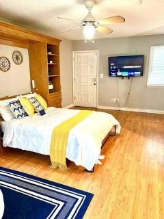 Town & Country Hideaway - 1BR/1BA, 20 min FAMU/FSU - Tallahassee - 4