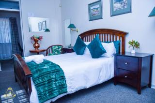 Royal Highness Lux Guesthouse - Carletonville - 2