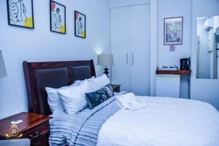 Royal Highness Lux Guesthouse - Carletonville - 4