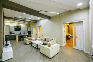CENTER. 3 Bedrooms - Bakoe - 2