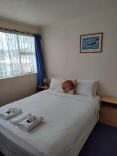 Lachlan Hotel - - 7