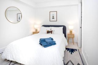 Chic 1-BR Condo; Parking included; Downtown Core - 7