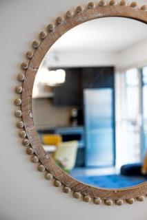 Chic 1-BR Condo; Parking included; Downtown Core - 1