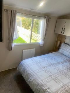 Charming 2-Bed Chalet in Tuxford - Tuxford - 6
