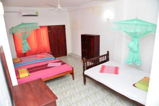 Athula Hikka beach Guesthouse - 1