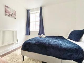 Spacious 3-Bed Southampton Retreat - Sleeps 7 - Parking - Close to Southampton General Hospital - Great for Contractors - Southampton - 7