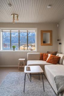 Little White House - Reine - 9