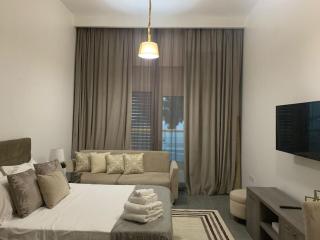 Relaxing Studio in Masdar City - Al Qurayyah - 0