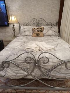 Exceptional Studio Apartment - - 6