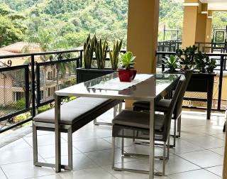 Spacious Penthouse with pool & Jungle Views - 8