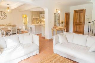Maison à 2 pas du Village D'ansouis à 30 Minutes D'aix-en-provence - Ansouis - 2