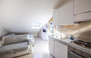 Gorgeous Apartment In Levanto - 1