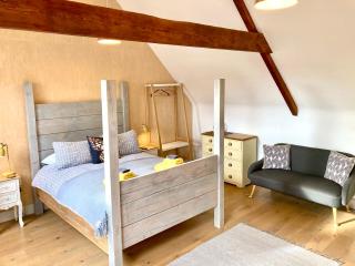 Westbury Cross House Bed & Breakfast - 7