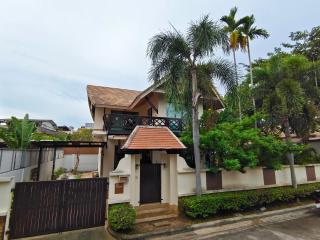 Baan Natcha Pool Villa City Center - Pattaya - 8