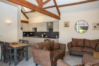 Stables Cottage - Selby - 9