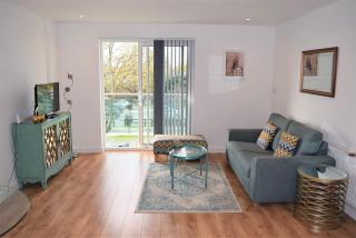 Urban Gem Apartment- Free parking - 6