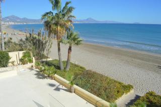 Excepcional Apartamento LOFT a pie de playa en CHALET ROQUETES - Alicante - 2