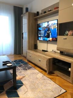 Adrian Home, Central - Ploieşti - 0