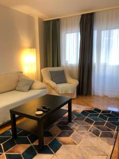 Adrian Home, Central - Ploieşti - 8