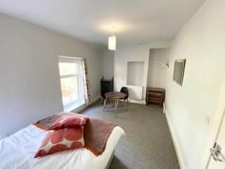 Budget Room Share facilities R3 - Swansea - 7