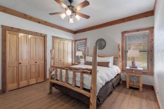Ranch Retreat Creek View - Pool Table and Fire Pit - Fredericksburg - 5