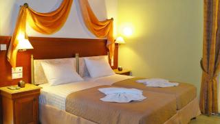 Camelot Royal Beds by Estia - Malia - 2