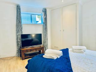 Sutton - Ground Floor Flat By The High Street - Sutton - 5