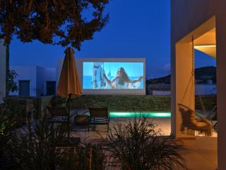 Private Luxury Scarlet beachfront villa, Molos, Paros - Molos Parou - 8