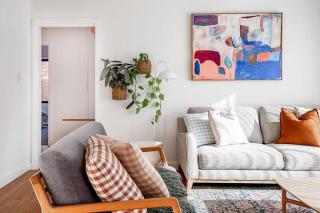 Convenient luxury home, minutes to CBD + hospital - Launceston - 0