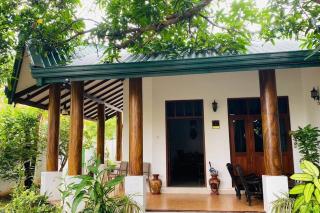 Catherine Villa in Ja Ela near Colombo Airport Expressway Exit - Ja-Ela - 0