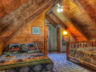 Smoky Mountains FamiLee Cabin in Wears Valley 2/2 - Sevierville - 6