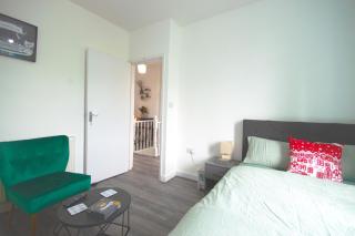 Cosy family home w/Wi-Fi, parking, self check-in - Londra - 4